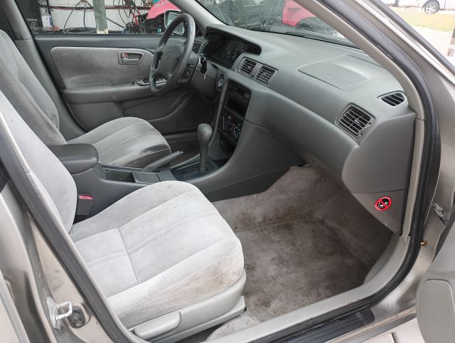 97 CAMRY LE (12).jpg